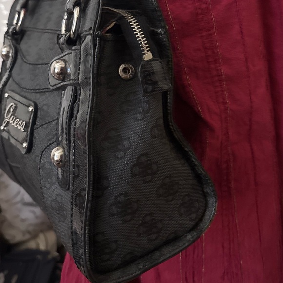 Guess handbag - Picture 3 of 8